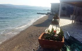 Vacation House Near Sea & Beaches With Heated Pool & Bbq