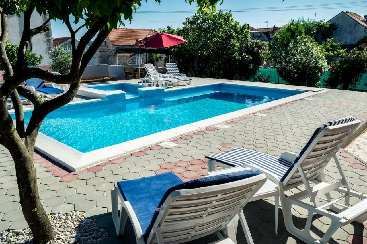 Vacation House Near Sea & Beaches With Heated Pool & Bbq Orebić Zewnętrze zdjęcie